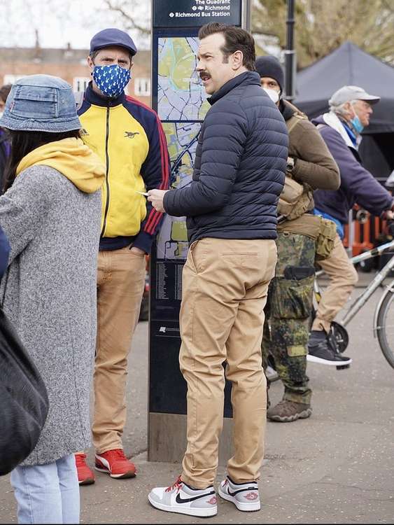Jason Sudeikis on set in Richmond - filming for series 3 starts in January (Image: Nub News)