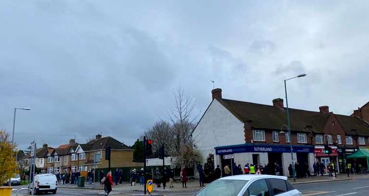 Long queues were also seen at the PSM Pharmacy in Tolworth (Image: Violeta Hrusanova)