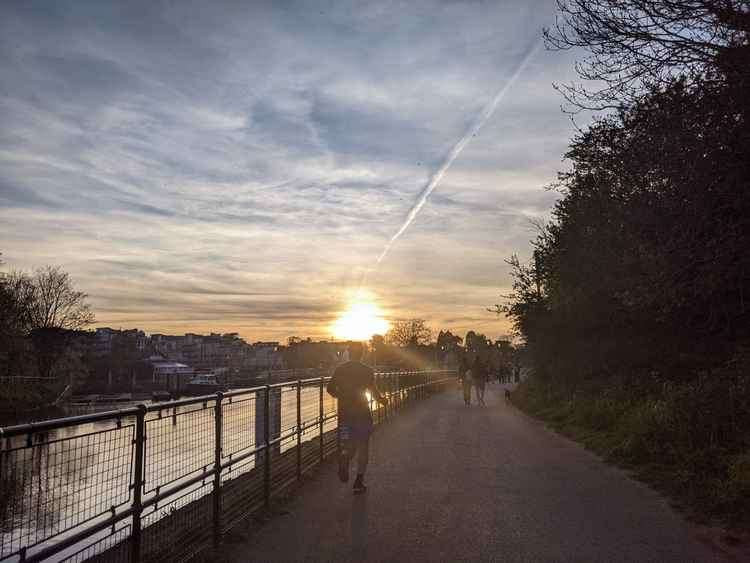 Kingston parkrun goes along the Thames towpath every Saturday. Tomorrow's event has been cancelled due to the storm (Image: Nub News)