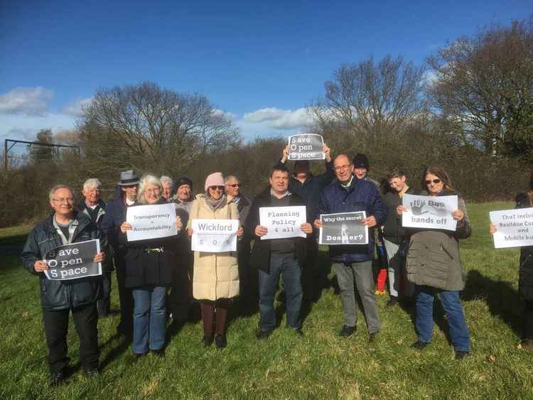 Protestors from the Wick Green SOS group