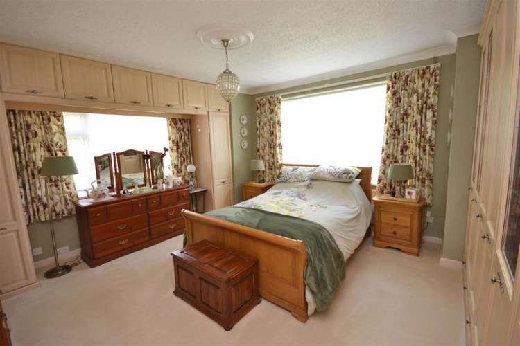 Bridport Nub News property of the week with Parkers Property