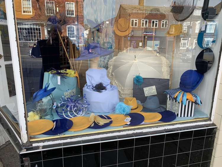 The yellow and blue display in Snooks