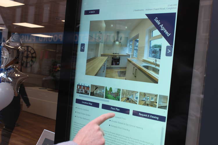 Through social media, exemplary customer service, or an outdoor touch screen - Stephenson Browne want to make selling your home accessible and easy.