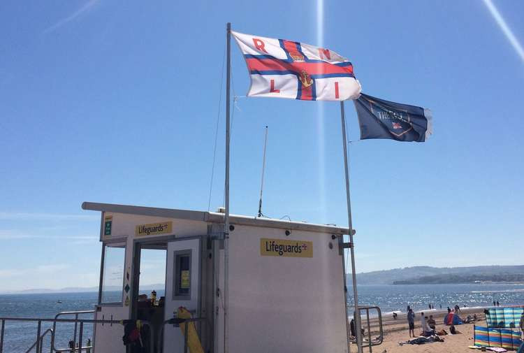 RNLI Lifeguards on Exmouth beach (Nub News, Will Goddard)