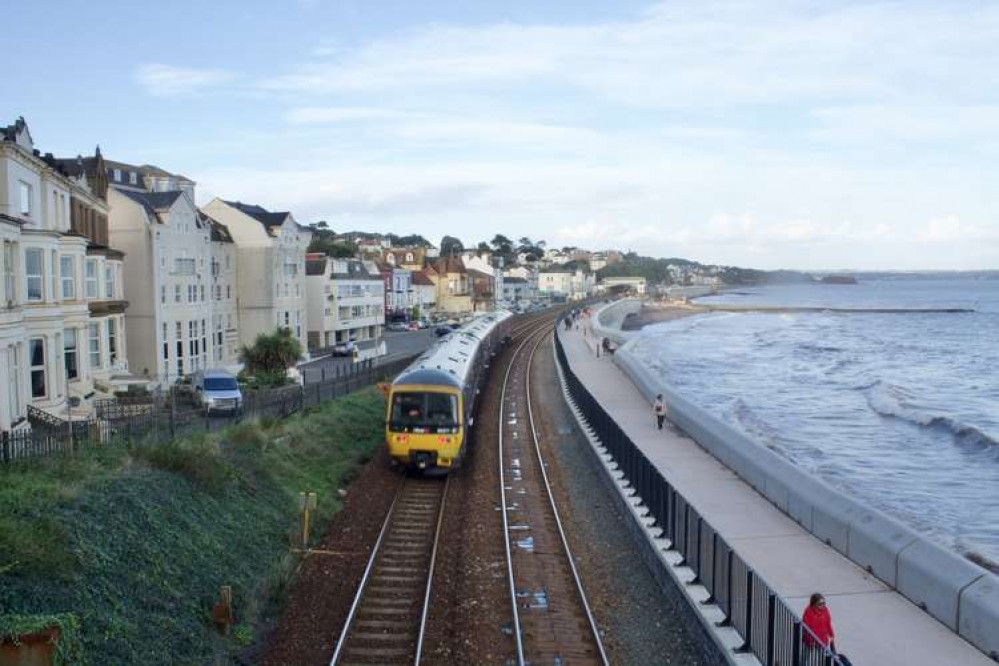 A train departing Dawlish (Nub News, Will Goddard)