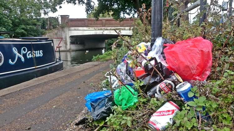 Most of the rubbish on the towpath consists of cans, bottles and takeaway containers. (Image: LAGER Can)