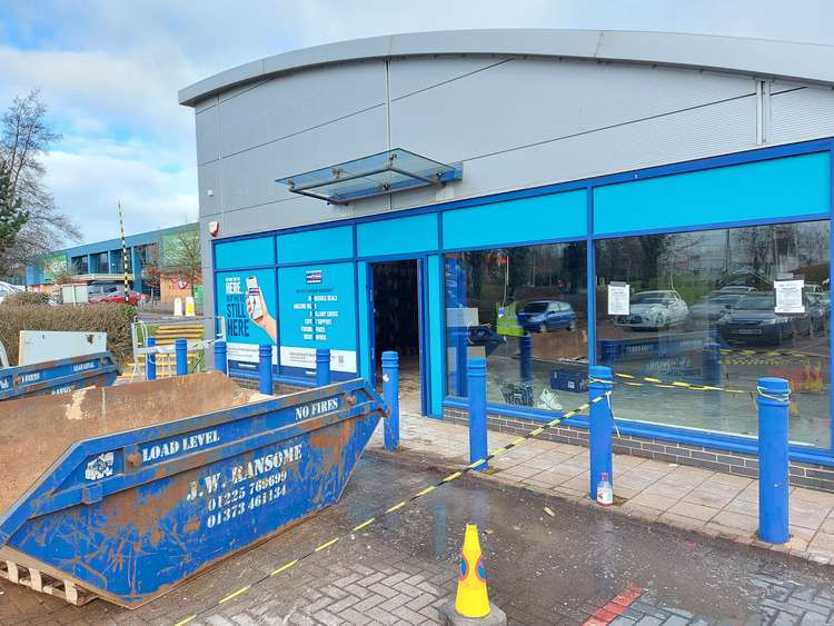 They are stripping this phone shop in Wessex Fields ready for Greggs