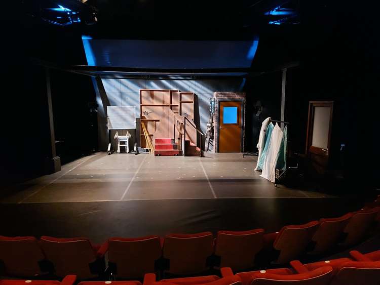 The stage is set at the Merlin for a top crime caper