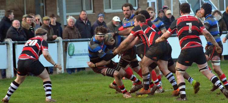 Photos by Mark Sangster (Frome wearing blue, black & grey hoops)