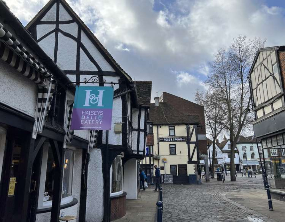 Hitchin: Give your business a boost and sign up to our directory to be seen by our ever-growing number of readers. CREDIT: @HitchinNubNews