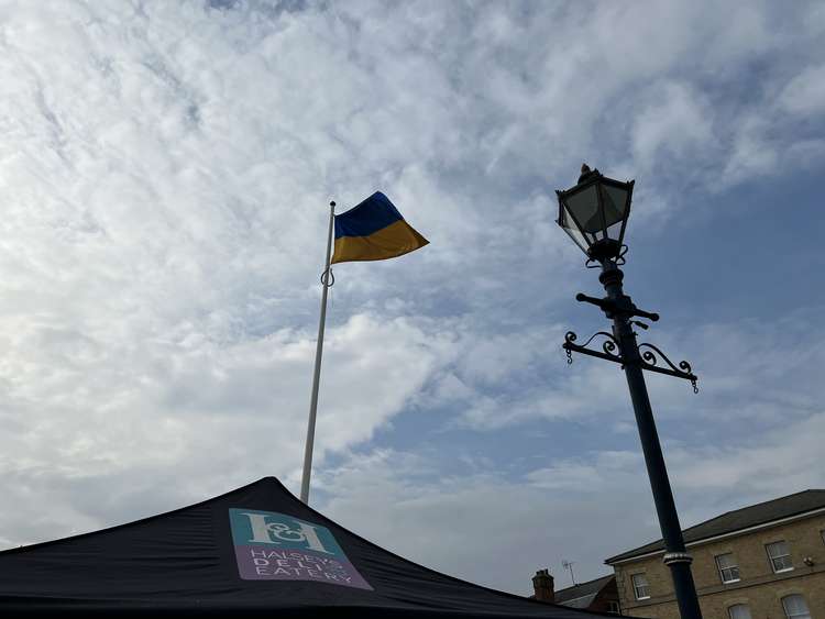 The Ukraine flag flying proudly over Hitchin Market Place. CREDIT: @HitchinNubNews