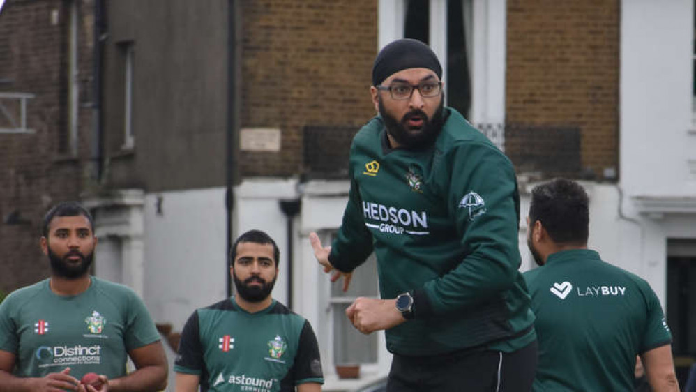 Monty Panesar believes that the end of Covid restrictions promises the return of near normal professional sport. Pictured: Monty playing on Twickenham Green (Image: Jessica Broadbent, Nub News).