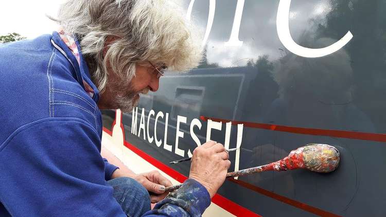 Considering how much of our area is built upon Macclesfield canal, you'd think more of us would know the art of boat painting. (Image - Phil Speight)