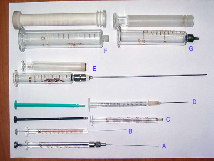 Laboratory syringes. Please note: this stock image is not related to any specific case. It is purely for illustrative purposes. (CC 3.0 Unchanged Masur bit.ly/3dyPyLX)