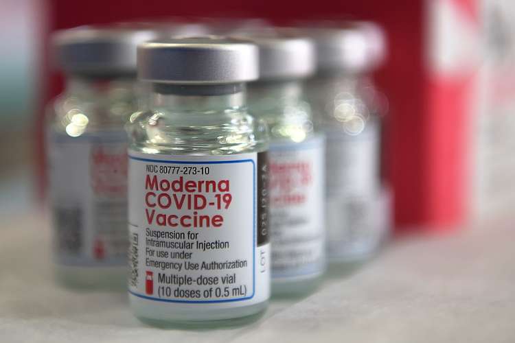 Omicron has currently been found in 90 countries and continues to spread. The Moderna vaccine is a common booster vaccine given out in the UK. (Image - CC Public Domain bit.ly/3Jj9elY)