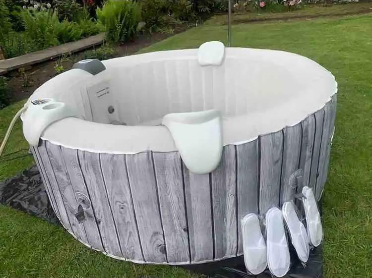 Macclesfield: There's even a hot tub! (Image - Airbnb)