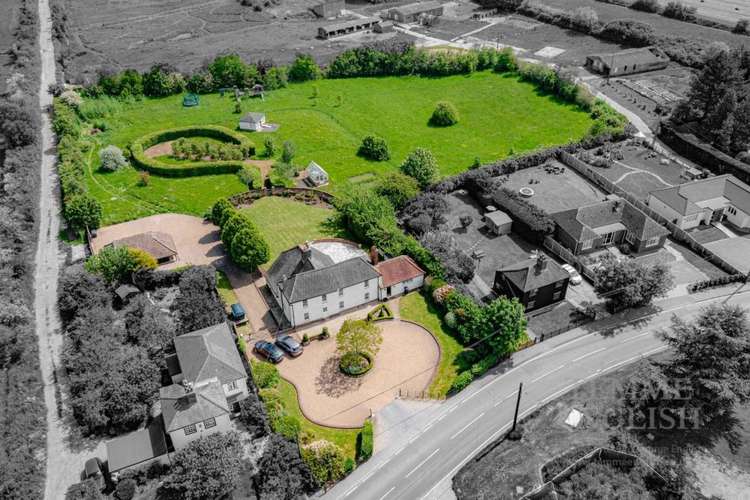 The beautiful home in its surroundings (Photo: Temme English Maldon)