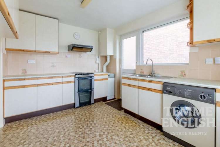 Kitchen (Photo: Temme English Maldon) Kitchen (Photo: Temme English Maldon)
