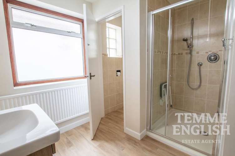 Bathroom (Photo: Temme English Maldon) Bathroom (Photo: Temme English Maldon)