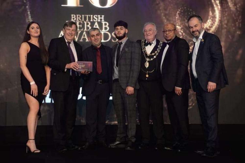 Maldon MP John Whittingdale presented Sark with the best regional kebab restaurant award last night (Photo: British Kebab Awards)