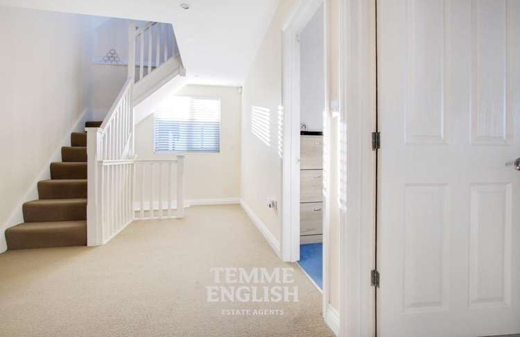 Upstairs landing (Photo: Temme English Maldon)