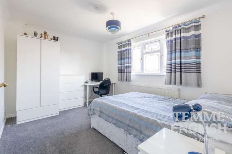 Another bedroom (Photo: Temme English Maldon) Another bedroom (Photo: Temme English Maldon)