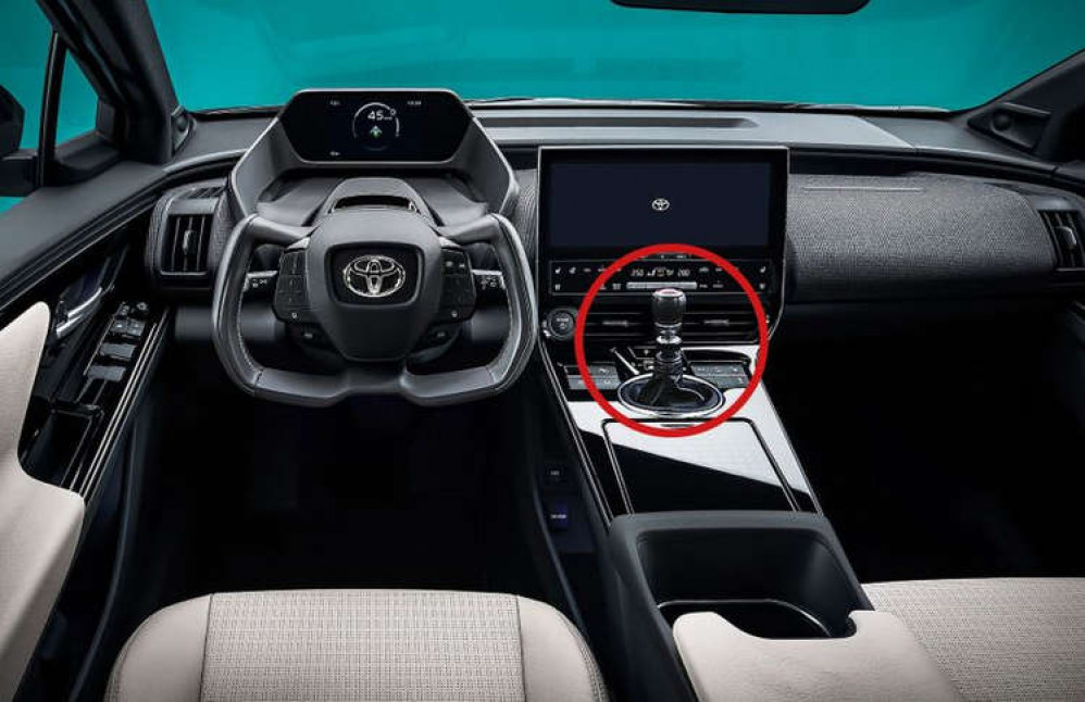 Could a future Toyota electric car feature a manual gearshift and clutch?