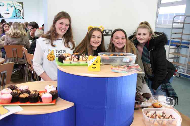 Children in Need Cake Sale - Edie Wilkins, Liddy Neal, Emily Singleton and Yasmin Witcombe