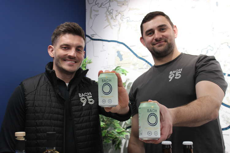 Will Cliff (left) and rugby union player Tom Holmes have launched a new alcohol-free beer. Both play for Sale Sharks.