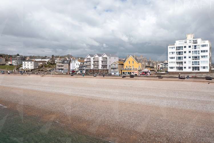 The building will now be demolished and replaced with a new bar and restaurant with apartments above