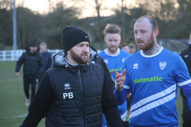 Brantham boss Pip Boyland deep in conversation with skipper Kevin Coyle (Picture credit: Ian Evans/Nub News)