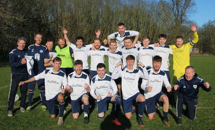 Triumphant Woolverstone United promoted to SIL Division One (Picture credit: Ian Evans/Nub News)