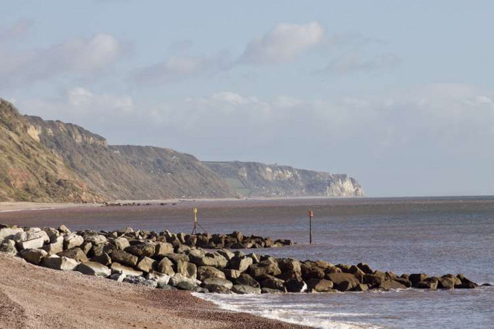 Looking east from Sidmouth town beach (Nub News, Will Goddard)