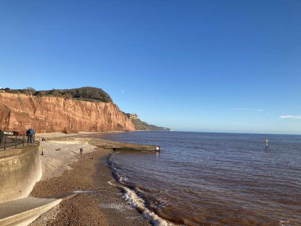 Looking east from Sidmouth town beach (Nub News, Will Goddard)