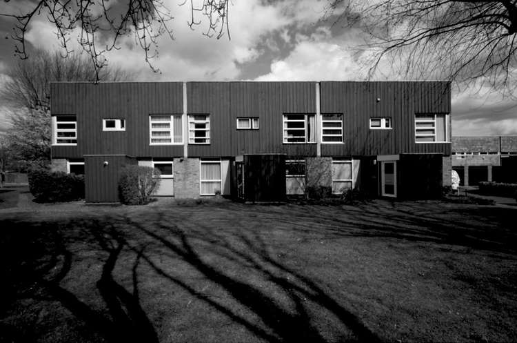 Span houses were built in the 1950s and 60s as a radical form of social housing with modern designs and an emphasis on community (Image: The Modern House)