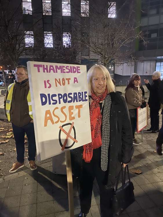 Mayor Cllr Sue Shinnick joined the campaigners and made no secret of her views