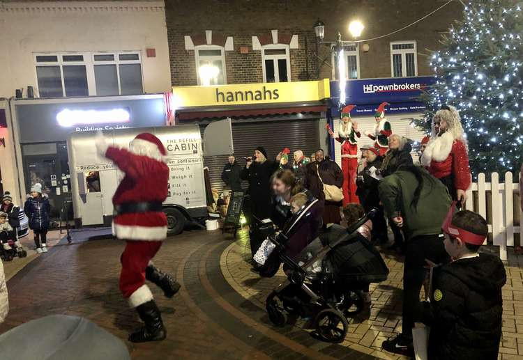 Santa leading the crowd