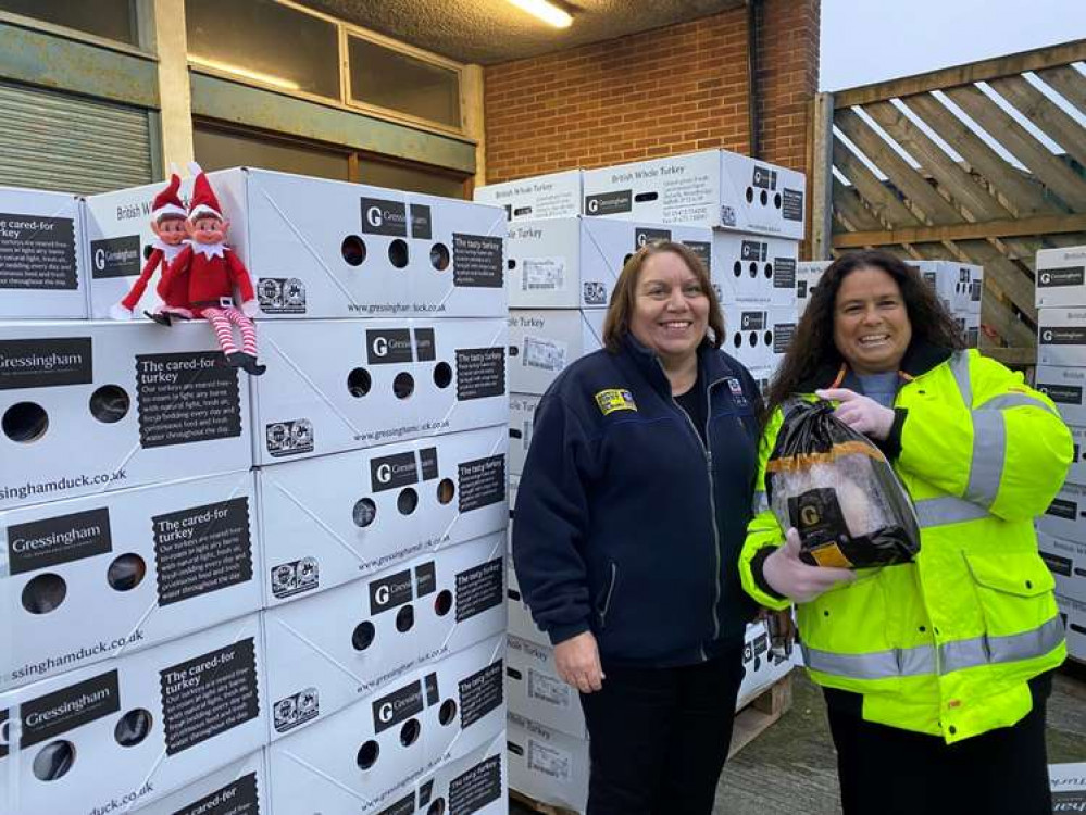 Angela McAllister and Debbie Aldwinckle from Port of Tilbury with the birds!