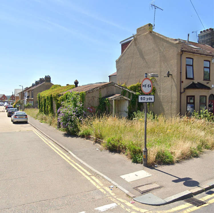 The derelict former scout hut is deemed to be a community asset by Thurrock Council planning officers.