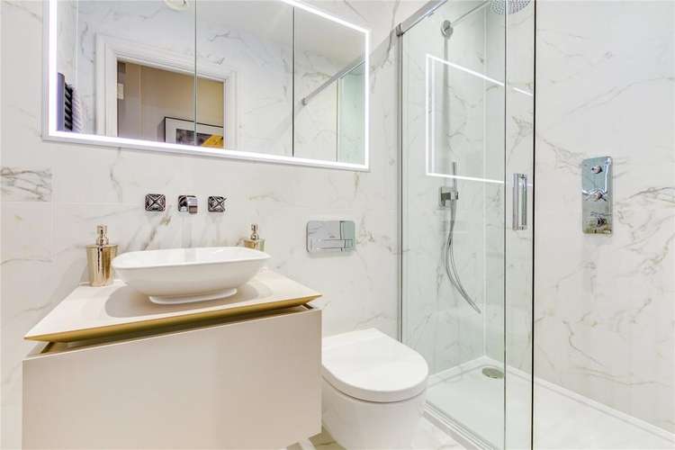 A modern family bathroom (credit: Savills)