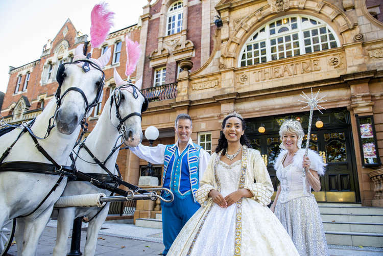 Anton Du Beke, Oonagh Turner & Rosemarkey Ashe in Cindarella at Richmond Theatre (c) Benjamin Mole.