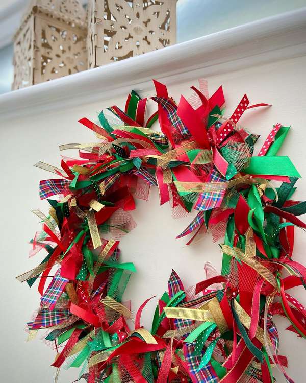 Susie Bee Stitches is bringing a wreath making workshop to the library. No sewing involved, just lots of fun creating a festive decoration that will last for years.