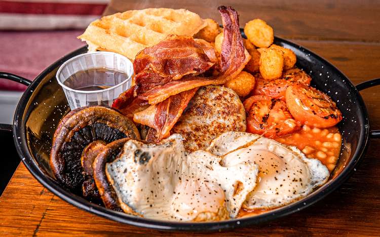 A Hickory's Twist on the English breakfast is available until 2pm daily. (Image - @HickorysWilmslow)