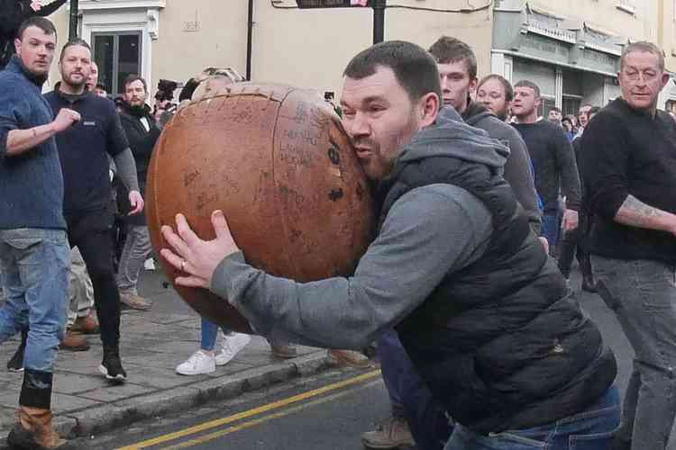 How can the council play ball?: Councillor Ray Jarvis wants a way found to financially help first responders who came to the aid of steward Martyn Kellegher-Burton in the annual Athertone Ball Game