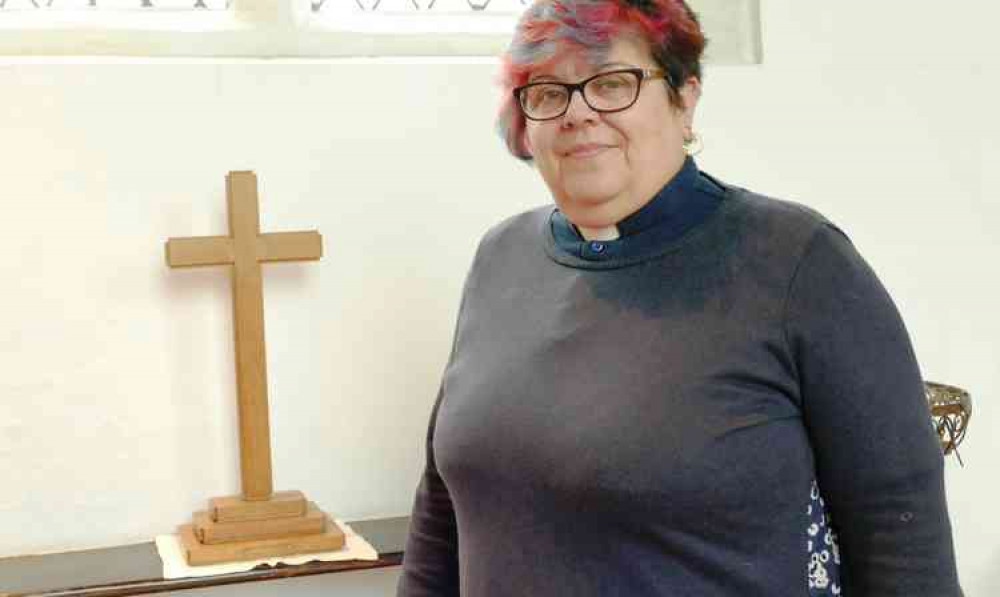 Rev Linda Mud: Puting together a team of volunteers