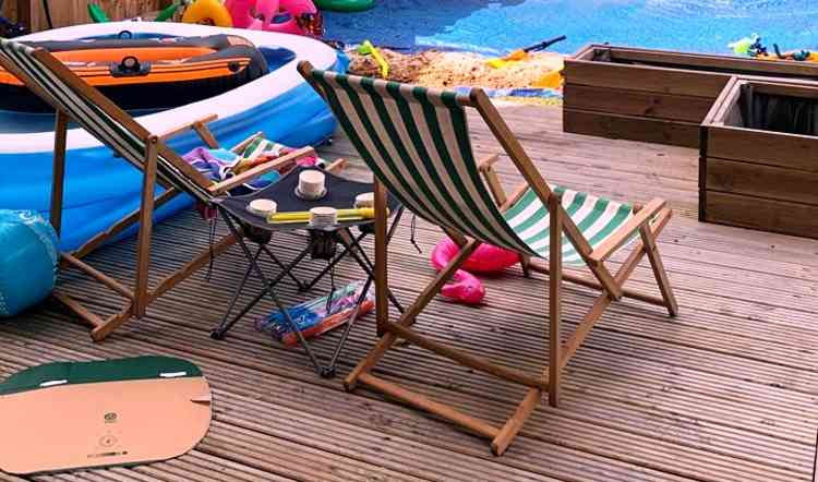 Are you sitting comfortably?: Gifts of deck chairs