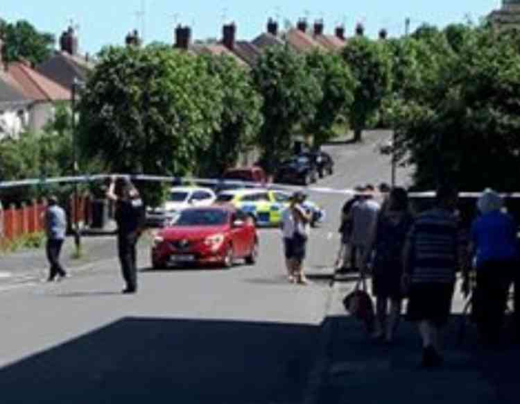 Emergency: Traffic stopped from entering the town    Picture: Warwickshire Police