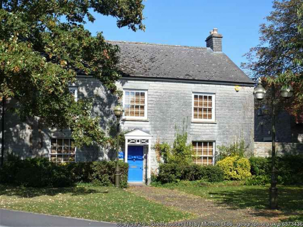 Street Farmhouse