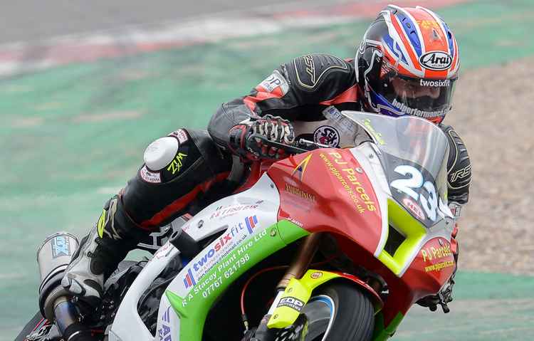 Damon Smith in action at Donington Park (Photo: EDP Photo News/Gordon Brady)