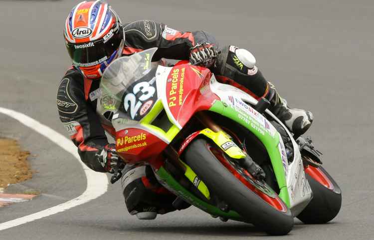 Damon Smith in action at Castle Combe (Photo: EDP Photonews)